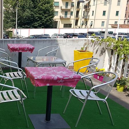 Ca Moderna/Moderno Hotel Mestre Kültér fotó