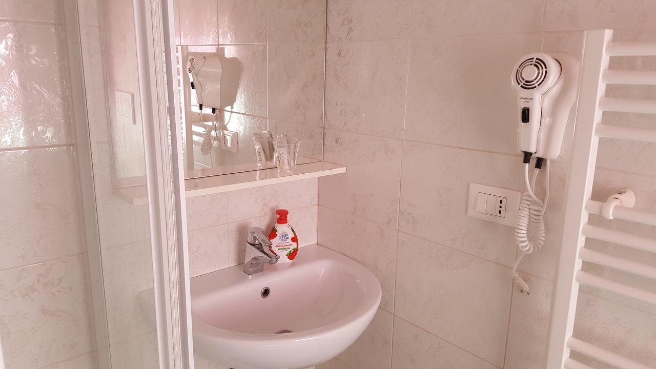 Ca Moderna/Moderno Hotel Mestre Kültér fotó